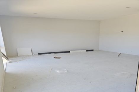 Photo of property in 52c Hutchinsons Road, Bucklands Beach, Auckland, 2014