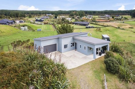 Photo of property in 5 Te Ariki Drive, Waitarere, Levin, 5510