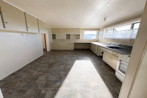 Photo of property in 25 Waitangi Street, Tokomaru Bay, 4079