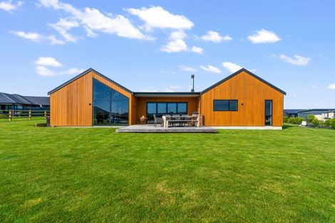 Photo of property in 16 Chatham Rise, Seaward Bush, Invercargill, 9812