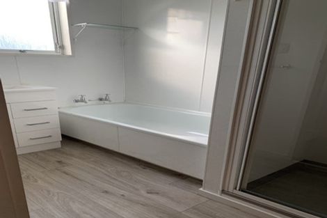 Photo of property in 17 Maxwells Line, Awapuni, Palmerston North, 4412