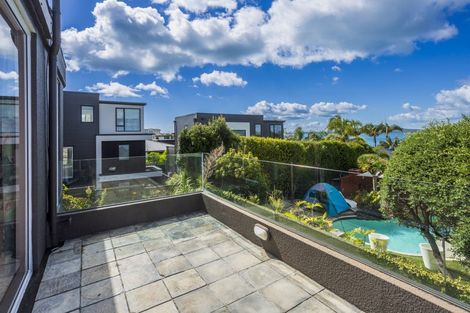 Photo of property in 1/20 Marama Street, Castor Bay, Auckland, 0620