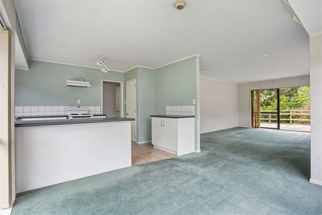 Photo of property in 43 Ewhurst Place, Goodwood Heights, Auckland, 2105