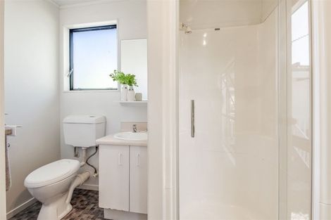 Photo of property in 22 Janese Place, Weymouth, Auckland, 2103