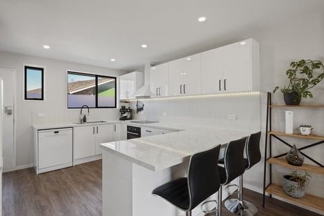 Photo of property in 1/202 Grimseys Road, Redwood, Christchurch, 8051