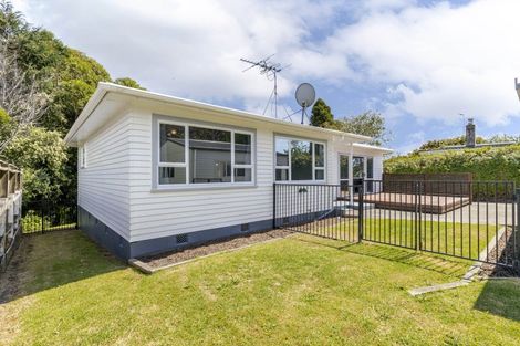 Photo of property in 136a Seaview Road, Westown, New Plymouth, 4310