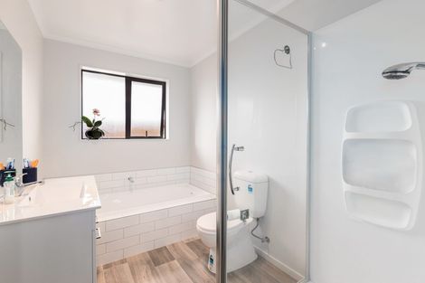 Photo of property in 58 Prestons Park Drive, Marshland, Christchurch, 8083