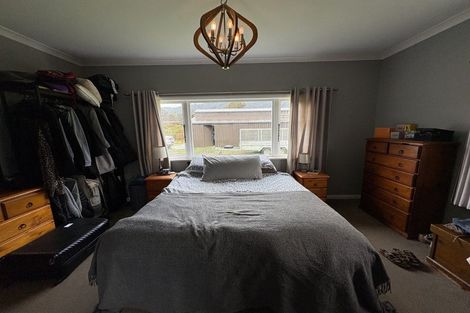 Photo of property in 112 Upper Fitzherbert Road, Wainuiomata, 5373