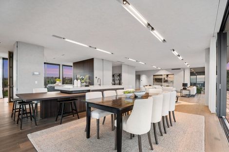 Photo of property in 15 Ridgelea Road, Long Bay, 0792