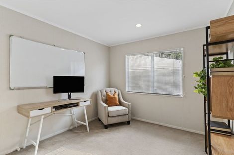 Photo of property in 1/18 Belgate Place, Somerville, Auckland, 2014
