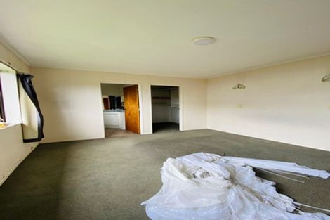 Photo of property in 2/10 Wilisa Rise, Goodwood Heights, Auckland, 2105