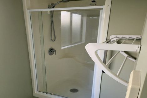 Photo of property in 12 Tirowhanga Road, Paremata, Porirua, 5024