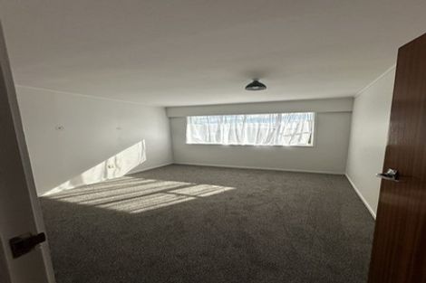 Photo of property in 1/62 Tiroroa Avenue, Te Atatu South, Auckland, 0610
