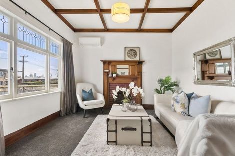 Photo of property in 1/28 Ngataringa Road, Devonport, Auckland, 0624