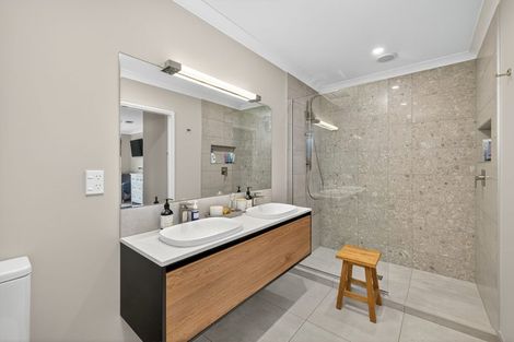 Photo of property in 8 Avon Gate, Russley, Christchurch, 8042