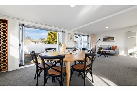 Photo of property in 3 Tirita Street, Kawaha Point, Rotorua, 3010