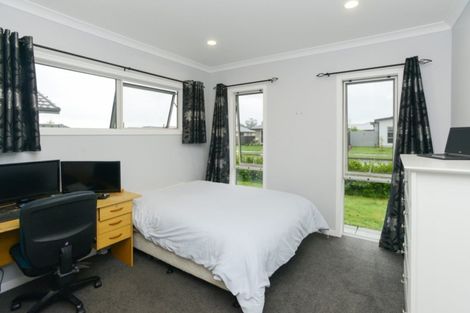 Photo of property in 14 Percy Berry Place, Havelock North, 4130