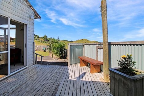 Photo of property in 5 Pungarehu Road, Pungarehu, Opunake, 4685