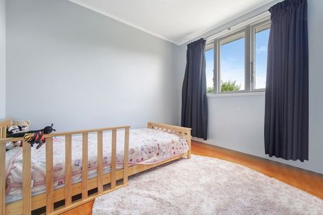 Photo of property in 35 Woodside Road, Massey, Auckland, 0614