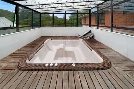 Photo of property in 60 Hillsborough Road, Hillsborough, Auckland, 1042