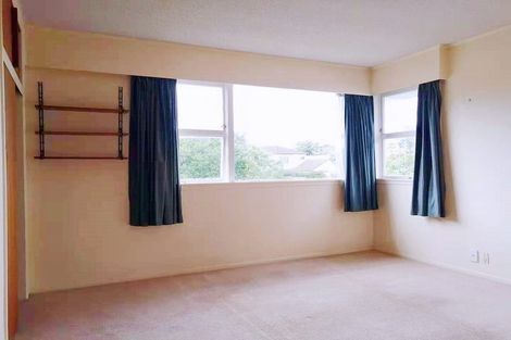 Photo of property in 90 Hillcrest Avenue, Hillcrest, Auckland, 0627