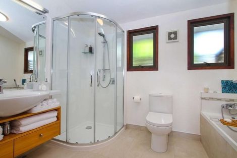 Photo of property in 4 Portobello Place, Torbay, Auckland, 0630