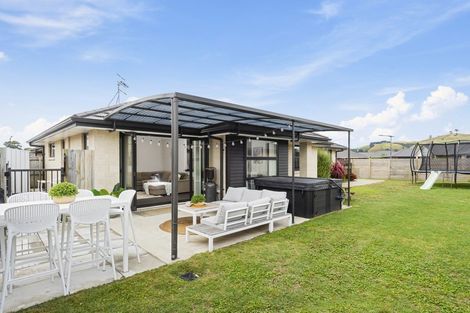 Photo of property in 49 Leet Crescent, Papamoa Beach, Papamoa, 3118