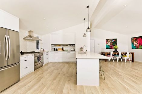 Photo of property in 8 Isobel Road, Greenhithe, Auckland, 0632