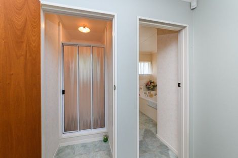 Photo of property in 20 Caulfield Place, Awapuni, Palmerston North, 4412