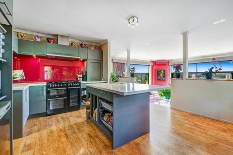 Photo of property in 13 Seagate Place, Red Beach, 0932