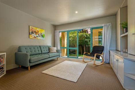 Photo of property in 64 Clifton Terrace, Fitzherbert, Palmerston North, 4410