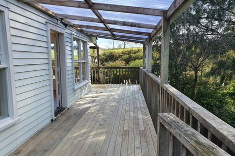 Photo of property in 129 Oteha Road, Fairview Heights, Auckland, 0632