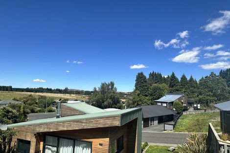 Photo of property in 8 Kowhai Heights, Ohakune, 4625