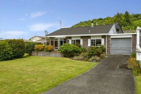 Photo of property in 11b Reeves Road, Acacia Bay, Taupo, 3330