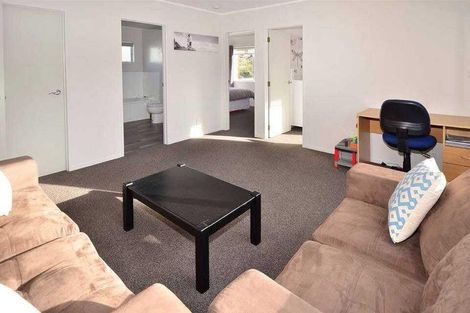 Photo of property in 64 Barbados Drive, Unsworth Heights, Auckland, 0632