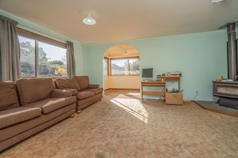 Photo of property in 46 Chislehurst Street, Henderson, Auckland, 0612