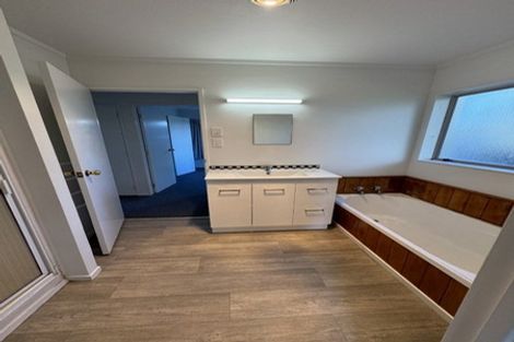 Photo of property in 240b Te Atatu Road, Te Atatu South, Auckland, 0610