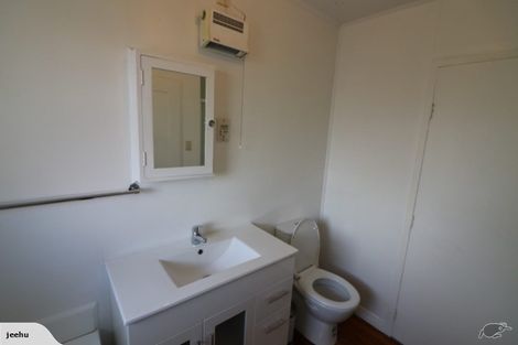 Photo of property in 1 Ballantyne Avenue, Upper Riccarton, Christchurch, 8041