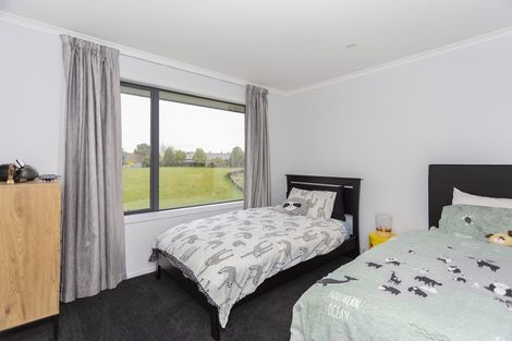 Photo of property in 13 Grove Avenue, Weston, Oamaru, 9401
