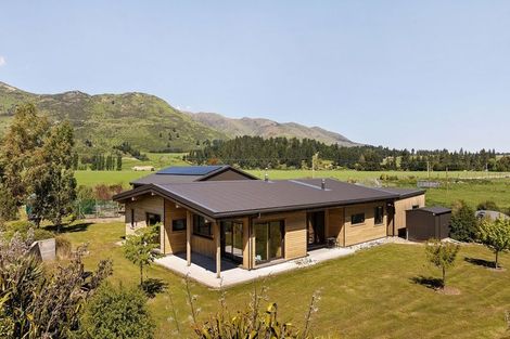 Photo of property in Kane Road, Hawea Flat, Lake Hawea, 9382