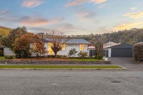 Photo of property in 4 Lucienne Place, Hillsborough, Christchurch, 8022