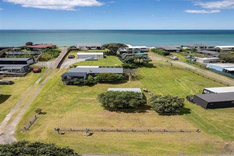 Photo of property in 607 Pukehina Parade, Pukehina, Te Puke, 3189