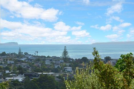 Photo of property in 3/275 East Coast Road, Mairangi Bay, Auckland, 0630