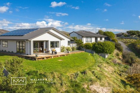 Photo of property in 7 Percy Kinsman Crescent, Riverstone Terraces, Upper Hutt, 5018