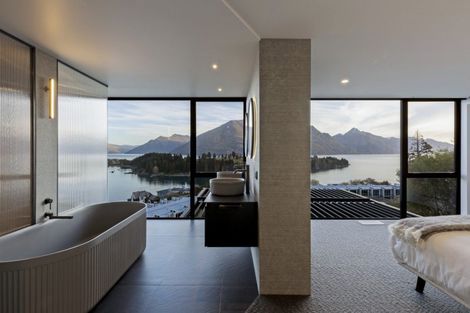 Photo of property in 9 Earnslaw Terrace, Queenstown, 9300