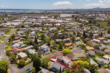 Photo of property in 39 Patts Avenue, Glendene, Auckland, 0602