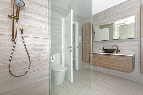 Photo of property in 14 Lysnar Street, Okitu, Gisborne, 4010