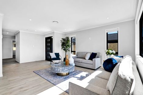 Photo of property in 1 Vogue Circle, Vogeltown, New Plymouth, 4310