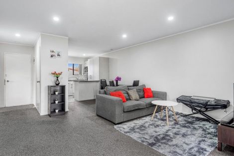 Photo of property in 3/80 Marne Road, Papakura, 2110