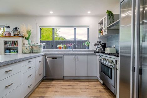 Photo of property in 7 Pegasus Place, Kelvin Grove, Palmerston North, 4414